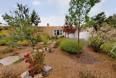1409 Adams Street NE, Albuquerque, NM 87110 
