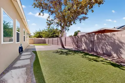 10471 Calle Cordoba NW, Albuquerque, NM 87114 