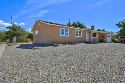 3224 California Street NE, Albuquerque, NM 87110 