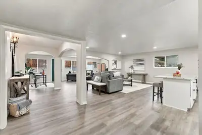2604 Sandler Drive NE, Albuquerque, NM 87112 