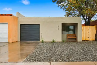 5127 Orion Avenue NW, Albuquerque, NM 87120 