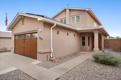 7405 Eagle Crest Avenue NE, Albuquerque, NM 87113 