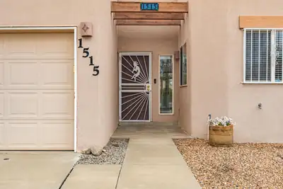 1515 Calle Sonrisa NE, Albuquerque, NM 87113 