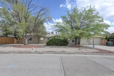 706 Cerro De Ortega Drive SE, Rio Rancho, NM 87124 