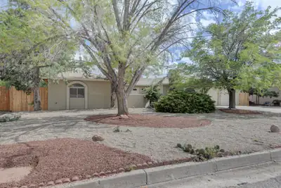 706 Cerro De Ortega Drive SE, Rio Rancho, NM 87124 