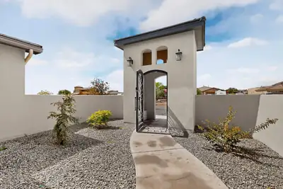 412 5th Street NE, Rio Rancho, NM 87124 