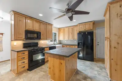 3833 Goodrich Avenue NE, Albuquerque, NM 87110 