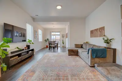 4373 Lauren Loop NE, Rio Rancho, NM 87124 