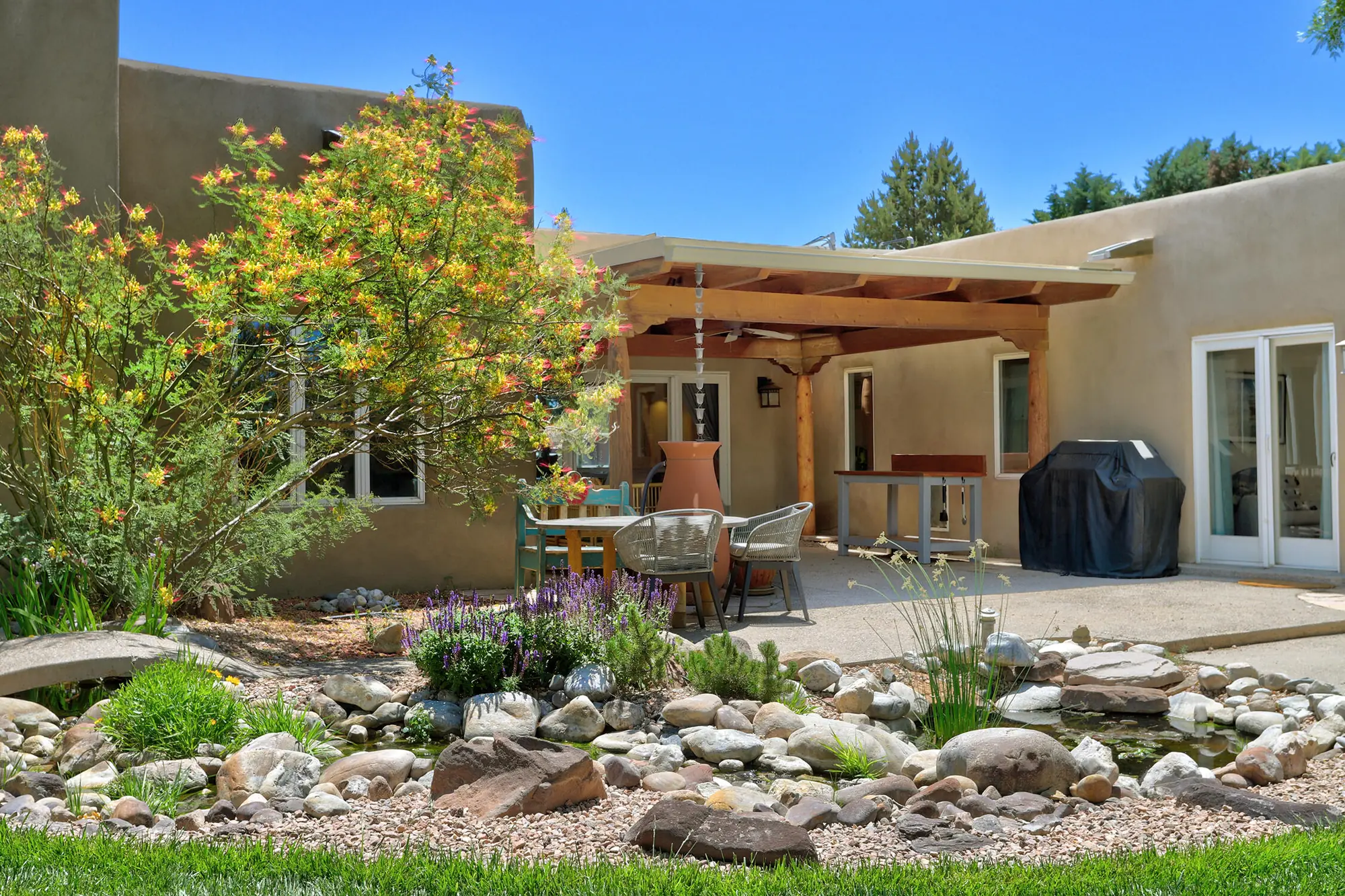125 Martha Court, Corrales, NM 87048