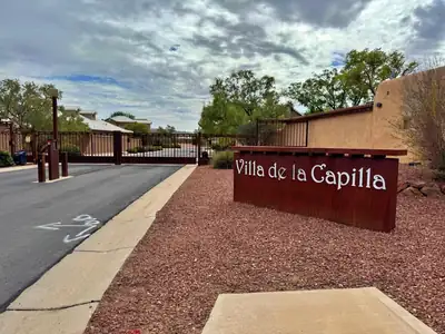 1813 Calle Barbarita NW, Albuquerque, NM 87107 