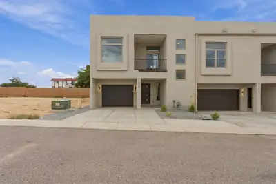 4219 Vida Verde Lane NE, Albuquerque, NM 87109 