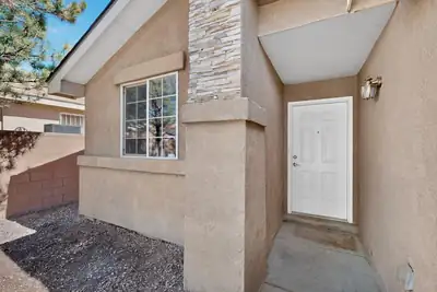 2756 Butch Cassidy Drive SW, Albuquerque, NM 87121 