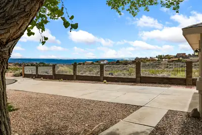 5304 Bandelier Drive NW, Albuquerque, NM 87114 
