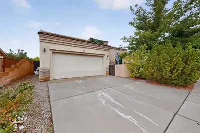 8312 Hawk Eye Road NW, Albuquerque, NM 87120 