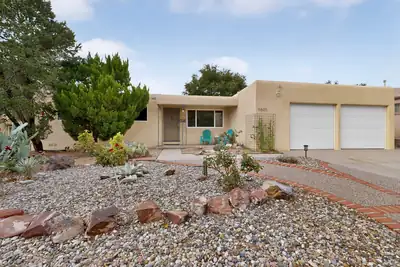 9805 Mesa Arriba Avenue NE, Albuquerque, NM 87111 