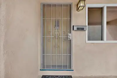 9805 Mesa Arriba Avenue NE, Albuquerque, NM 87111 
