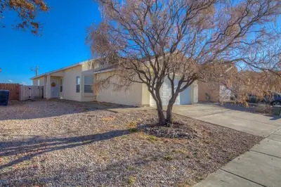 1104 Casa Roja Place NW, Albuquerque, NM 87120 