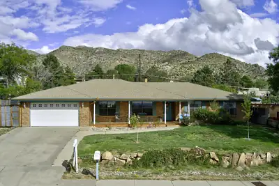 528 Turner Drive NE, Albuquerque