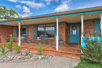 528 Turner Drive NE, Albuquerque, NM 87123 
