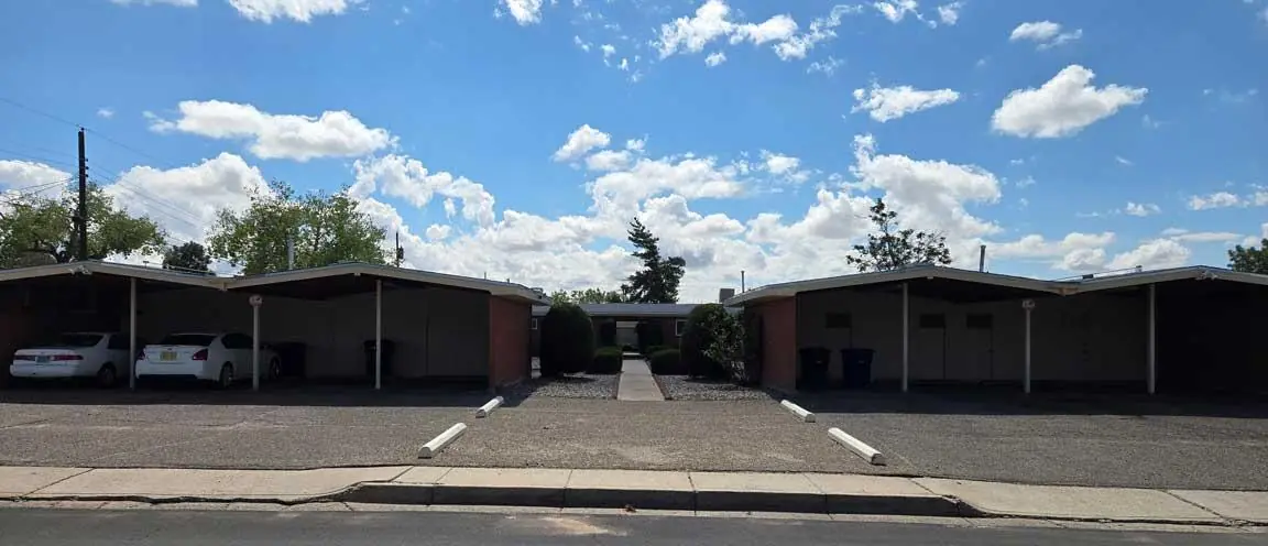 2632 Dakota Street NE, Albuquerque, NM 87110