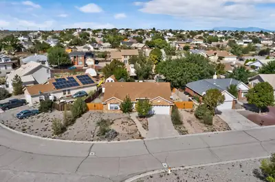 19 Pinon Avenue, Los Lunas, NM 87031 