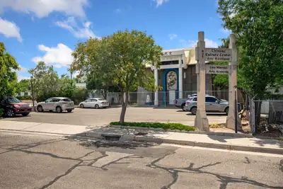 427 Adams Street SE, Albuquerque, NM 87108 