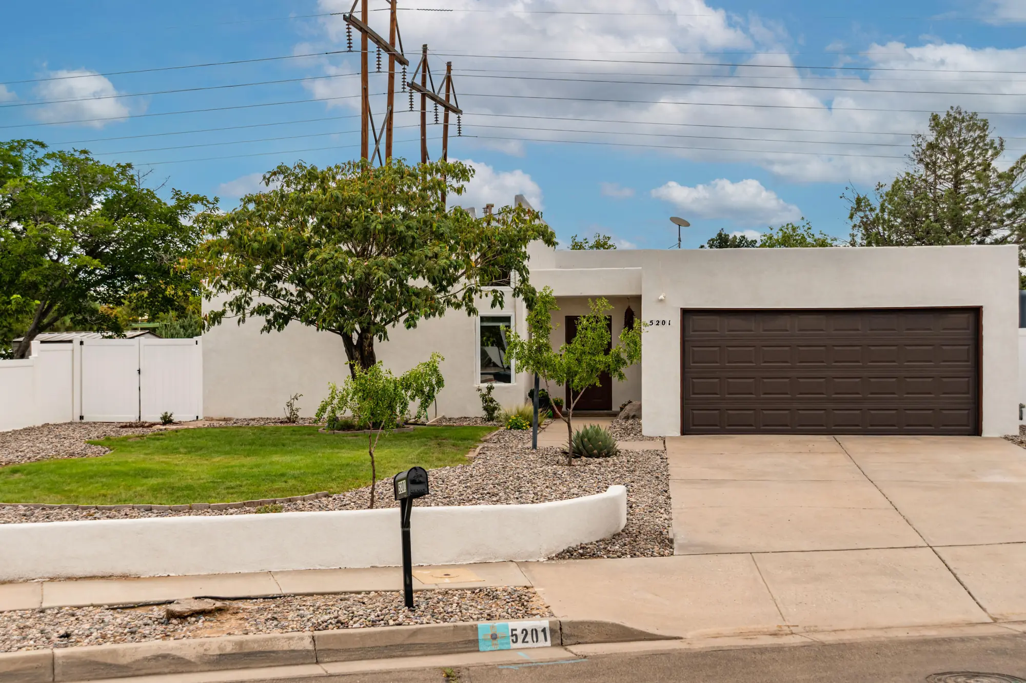 5201 Calle Nuestra NW, Albuquerque, NM 87120