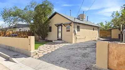 526 Apache Avenue NW, Albuquerque, NM 87102 