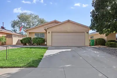 908 Somerset Meadows Drive NE, Rio Rancho