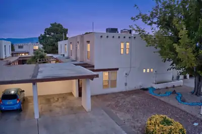 37 Calle Arroyo Seco NW, Albuquerque