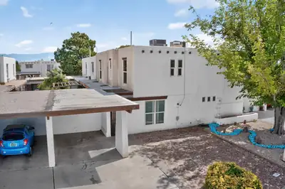 37 Calle Arroyo Seco NW, Albuquerque, NM 87120 