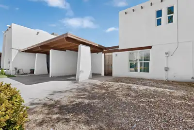 37 Calle Arroyo Seco NW, Albuquerque, NM 87120 