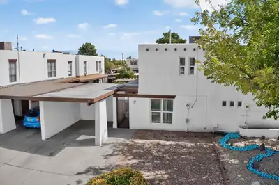37 Calle Arroyo Seco NW, Albuquerque, NM 87120 