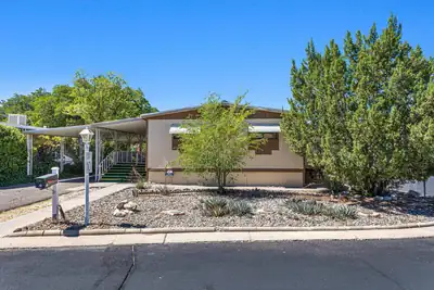 901 Beaver Trail SE, Albuquerque