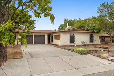 7216 Derickson Avenue NE, Albuquerque 