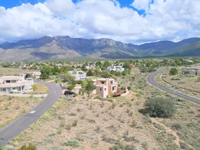 1562 Eagle Ridge Court NE, Albuquerque, NM 87122 