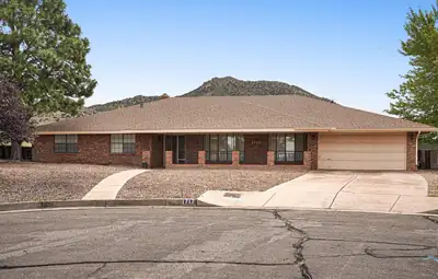 1717 Catron Court SE, Albuquerque, NM 87123 