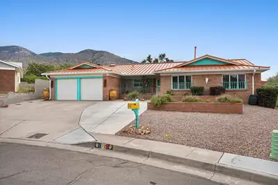 3720 Big Bend Road NE 