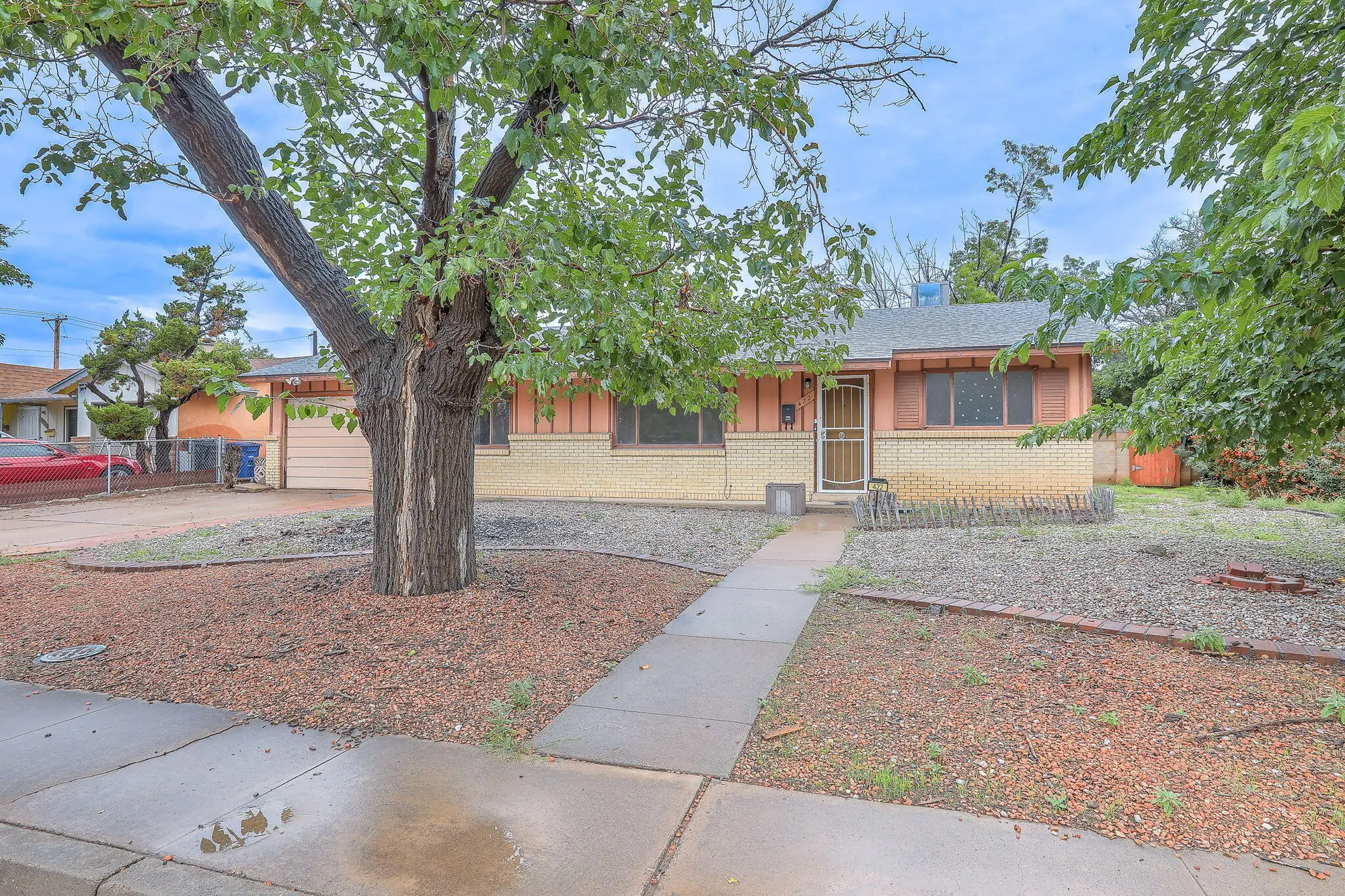 422 Glorieta Street NE, Albuquerque, NM 87123