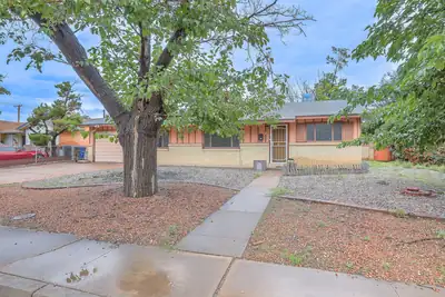 422 Glorieta Street NE, Albuquerque