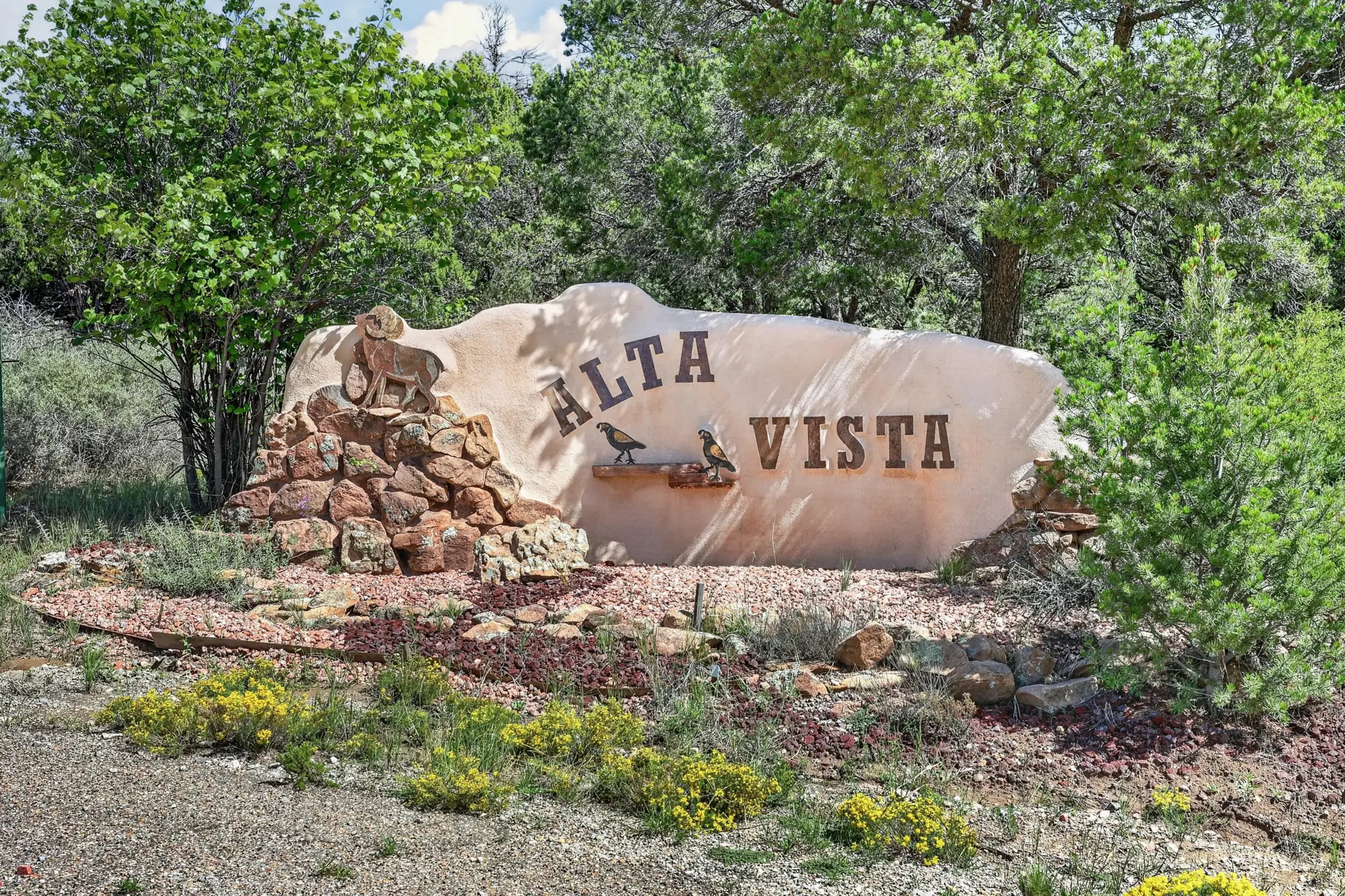 36 Alta Vista Road, Tijeras, NM 87059
