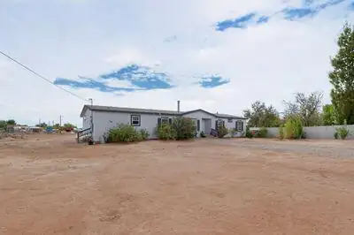 166 High Mesa Road, Los Lunas, NM 87031 