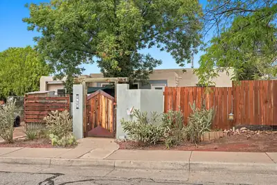 2723 Hyder Avenue SE, Albuquerque, NM 87106 