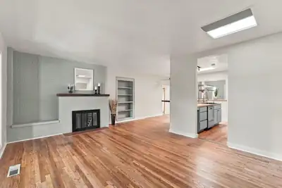 2723 Hyder Avenue SE, Albuquerque, NM 87106 