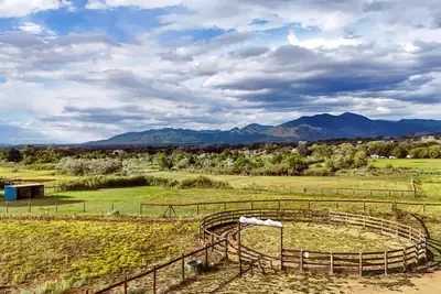 47 State Road 382, Ranchos de Taos