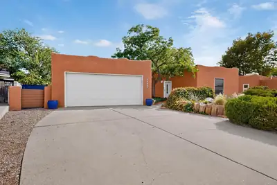 12212 Lexington Avenue NE, Albuquerque, NM 87112 