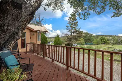 4 Cirquela Road, Cedar Crest, NM 87008 