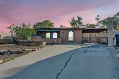 712 Tranquilino Court NE, Albuquerque