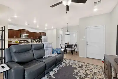 1318 Tierra Verde Loop NW, Los Lunas, NM 87031 