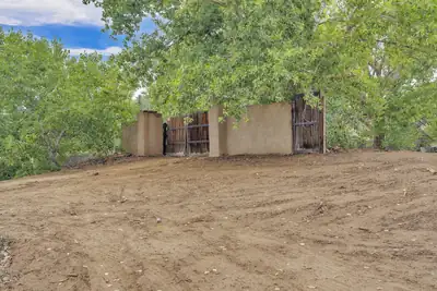 1581 Sichler Road, Los Lunas, NM 87031 